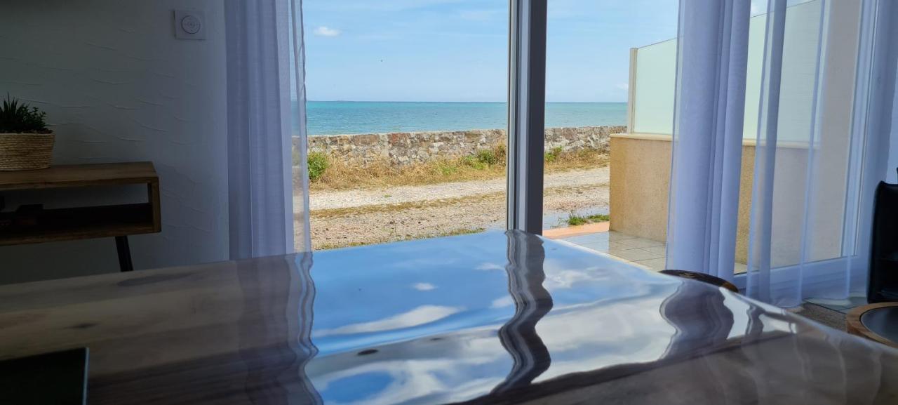 Relais Des Iles Saint Marcouf Villa Екстериор снимка