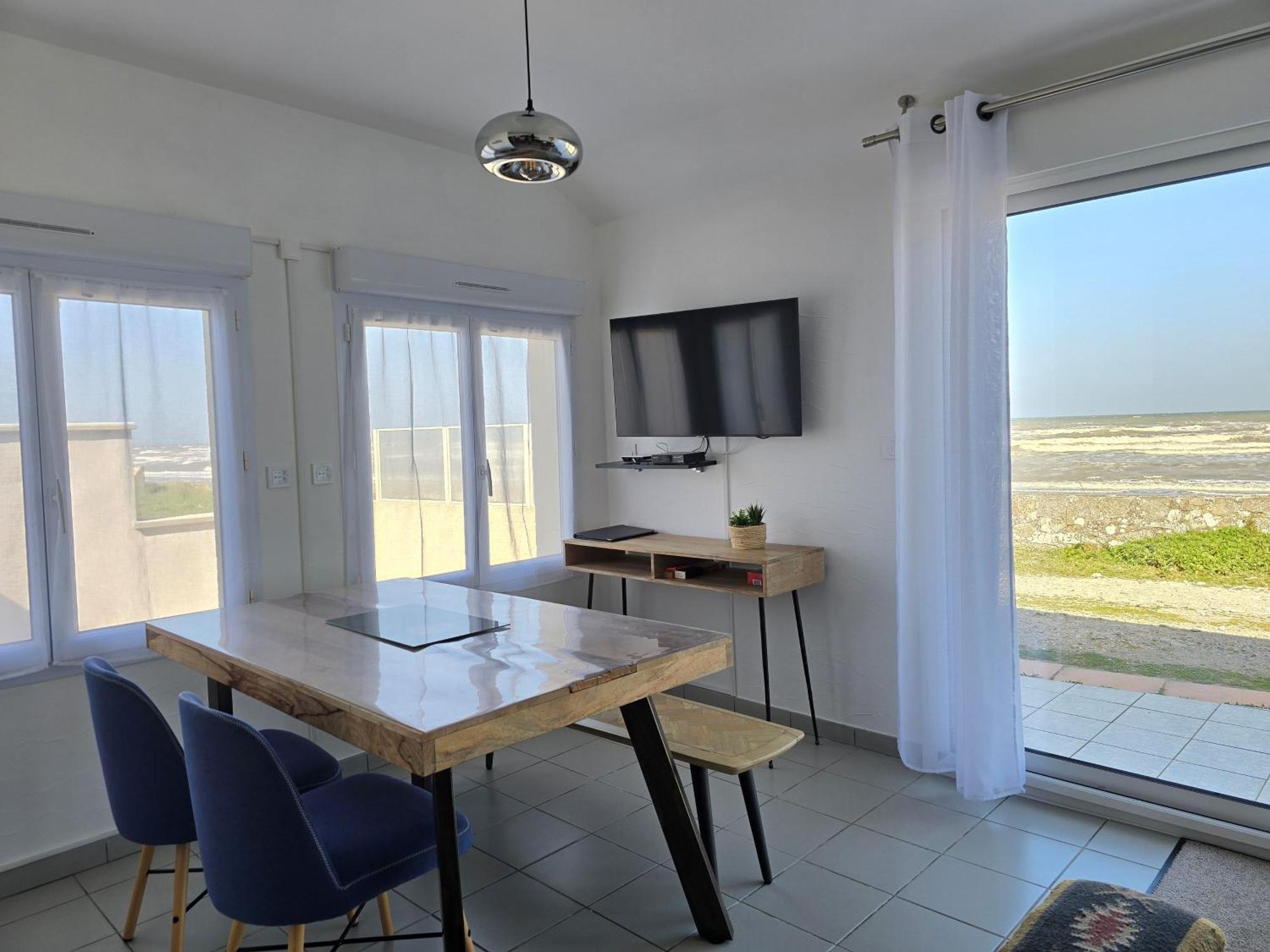 Relais Des Iles Saint Marcouf Villa Екстериор снимка